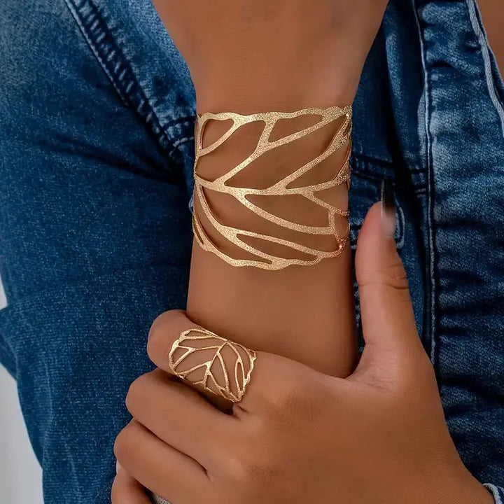 Vintage Leaf Design Cuff Bracelet