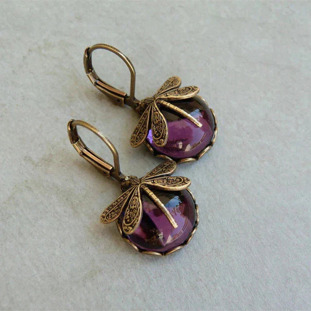 Dragonfly-shaped earrings in antique gold
