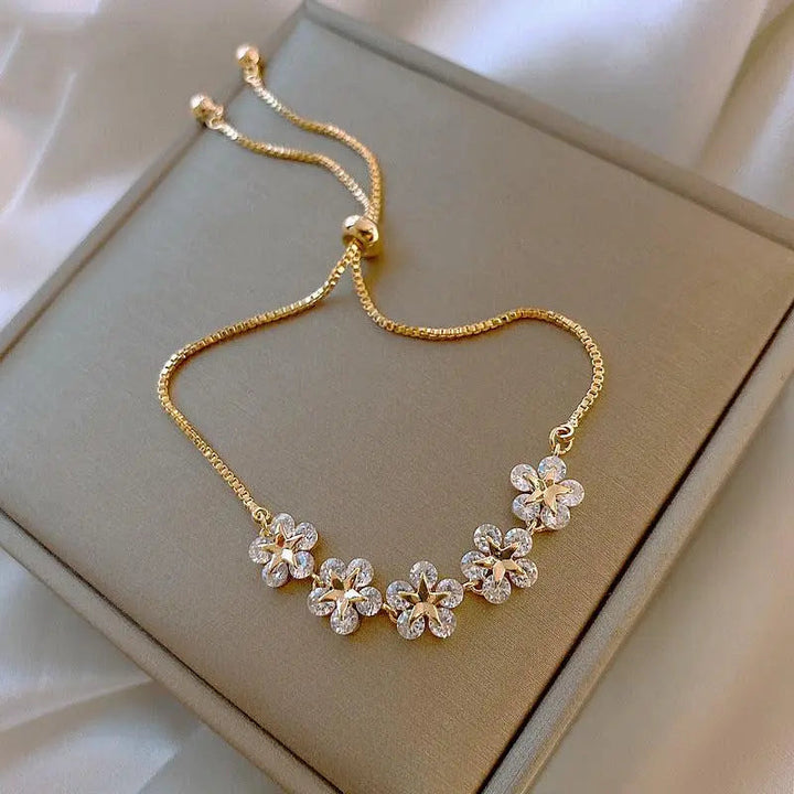 Daisy Crystal Bracelet in Gold
