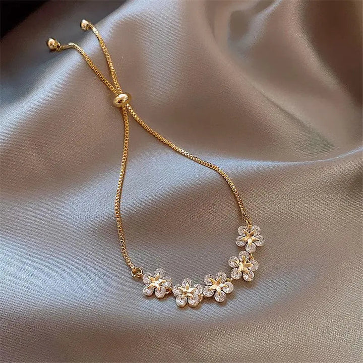 Daisy Crystal Bracelet in Gold