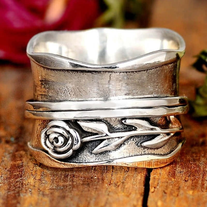 Vintage Silver Flower-Shaped Ring